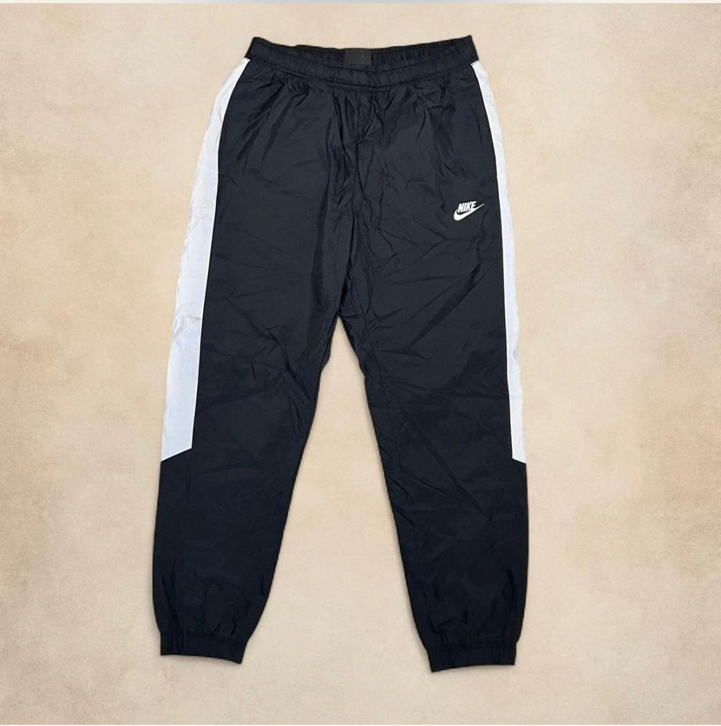 Basic Nike Trackpants (M)