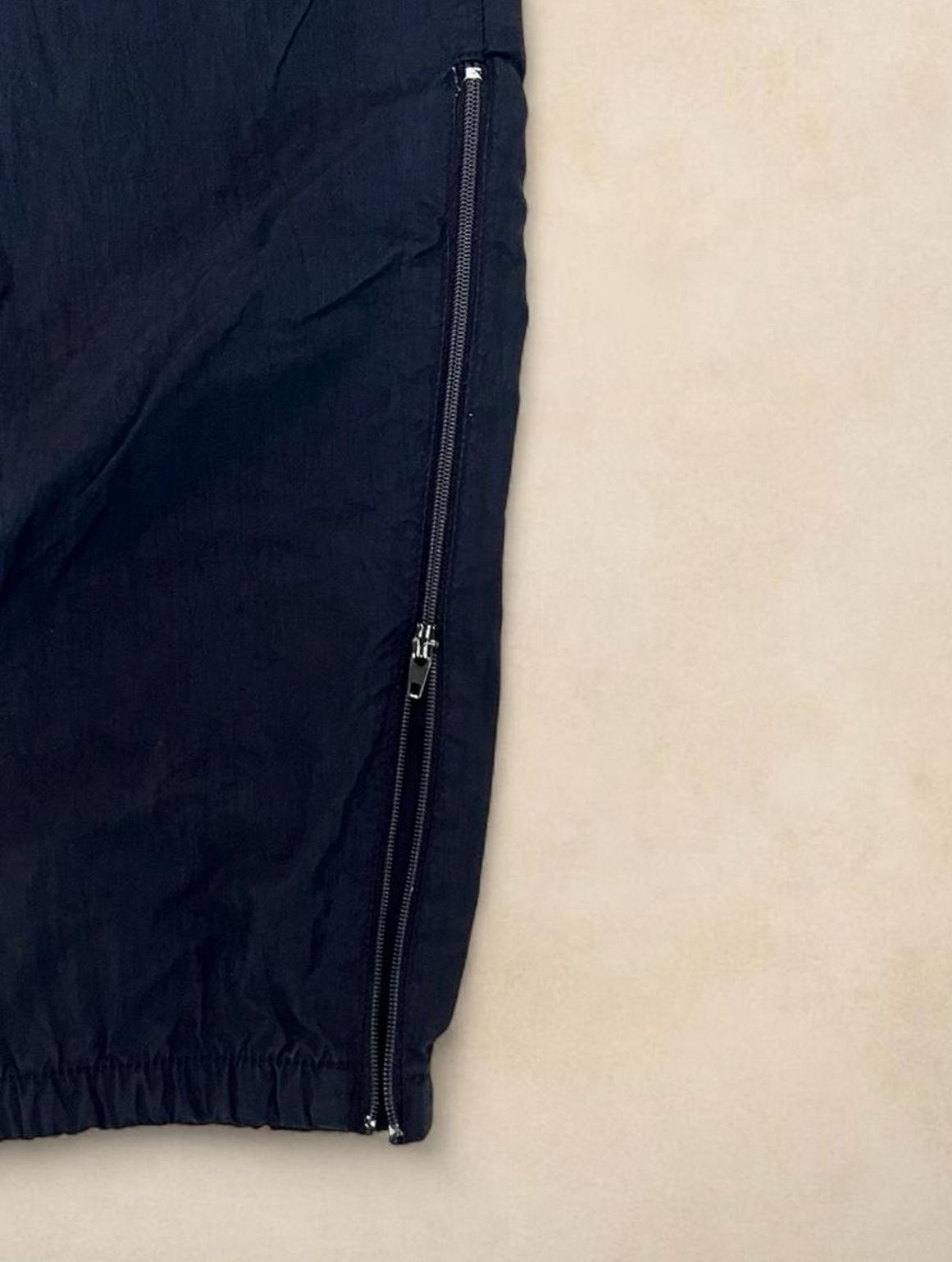Nike all Black Trackpants (M)