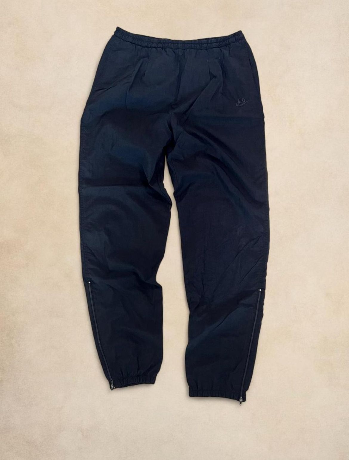 Nike all Black Trackpants (M)